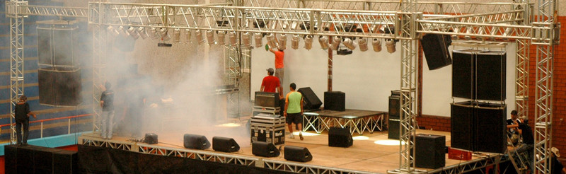 mobile Konzert-Bühne, "stage", www.freeimages.com mobile Konzert-Bühne, "stage", www.freeimages.com